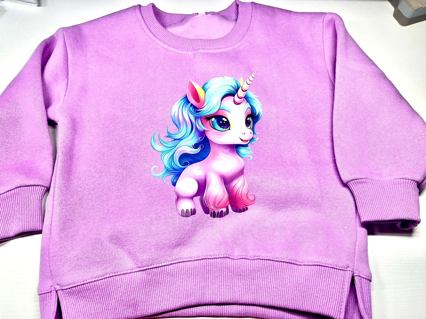 Unicorn lover sweatshirt for kids, customized sweater, gift for unicorn lovers, unicorn design sweatshirt, Birthday Girl, Magical Unicorn