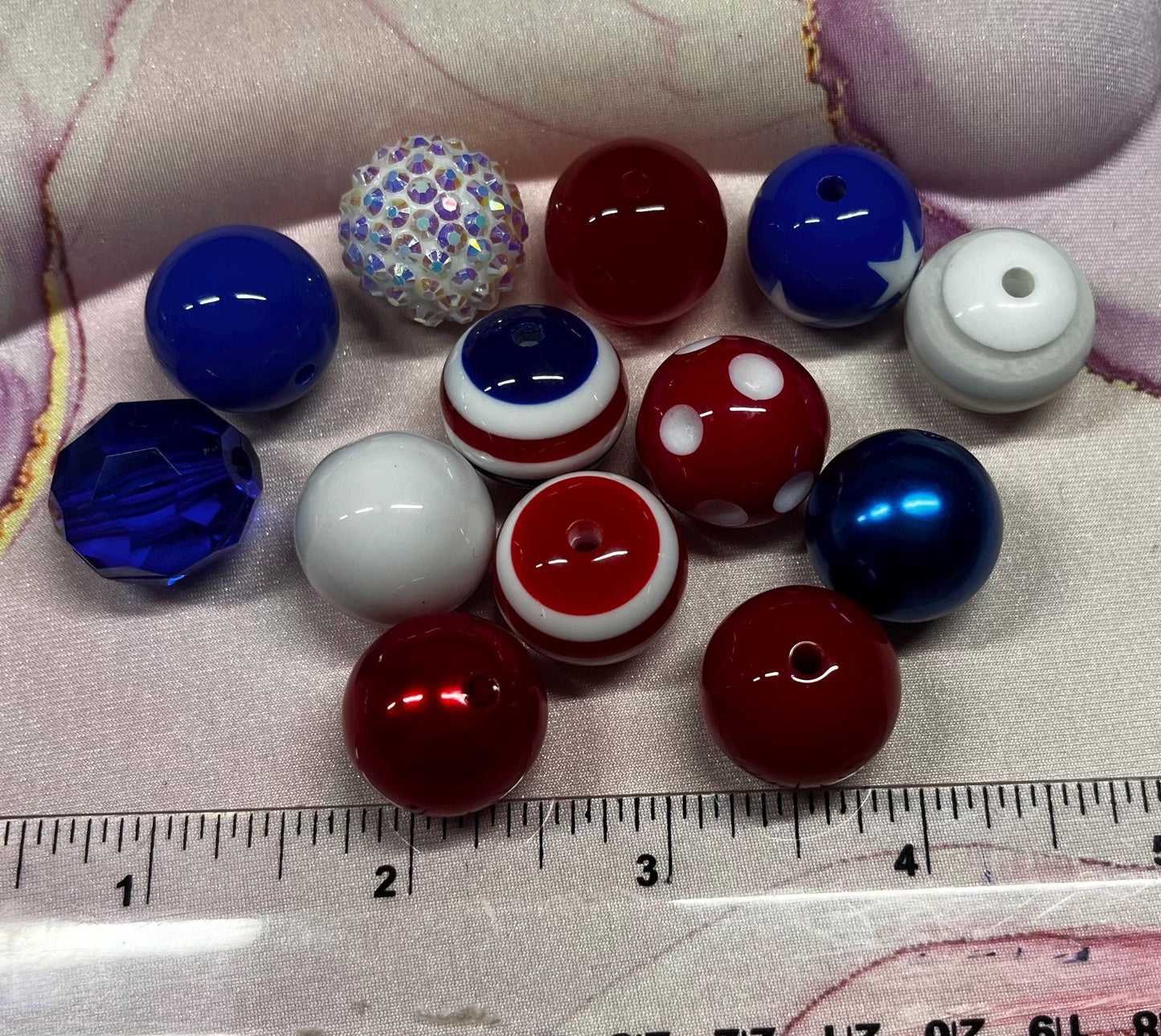 Sale, Bubblegum Beads, Mixes, 20mm beads, Blue, Clear, white and Red, for pens & crafts, acrylic, chunky, bulk assorted, price for 10 beads