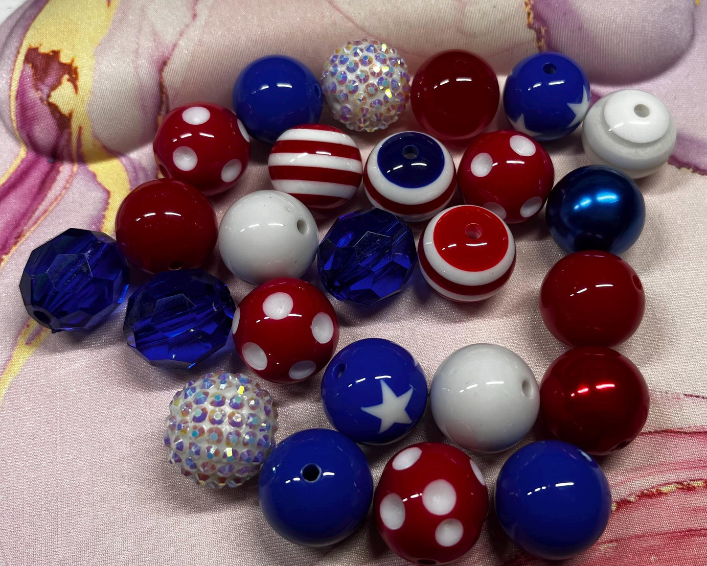 Sale, Bubblegum Beads, Mixes, 20mm beads, Blue, Clear, white and Red, for pens & crafts, acrylic, chunky, bulk assorted, price for 10 beads