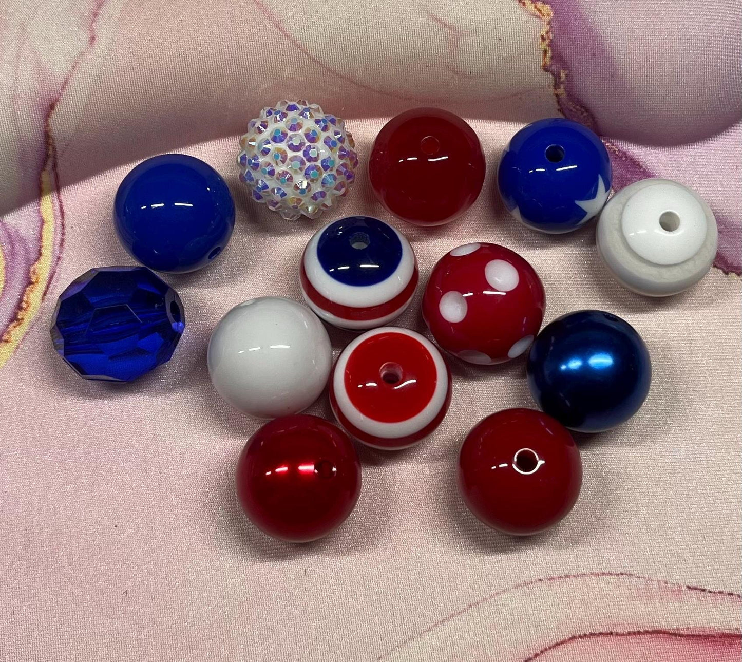 Sale, Bubblegum Beads, Mixes, 20mm beads, Blue, Clear, white and Red, for pens & crafts, acrylic, chunky, bulk assorted, price for 10 beads